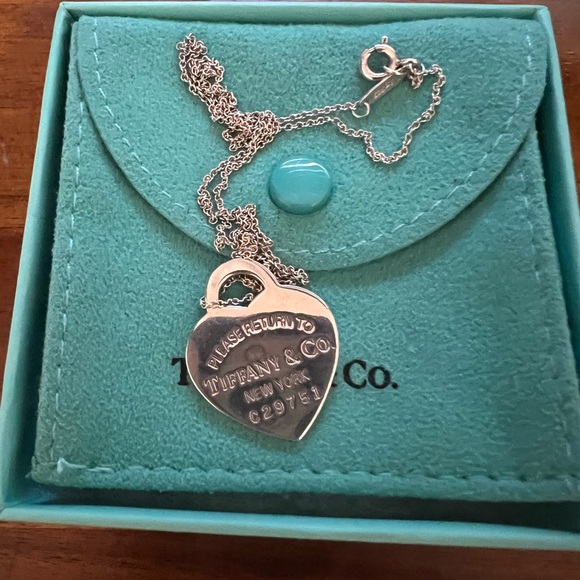 Tiffany & Co. Accessories - Trade Tiffany .& co 18 long silver heart chain